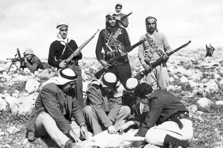 علاقة زي الرجال الفلسطيني بالمقاومة | موسوعة التراث الفلسطيني